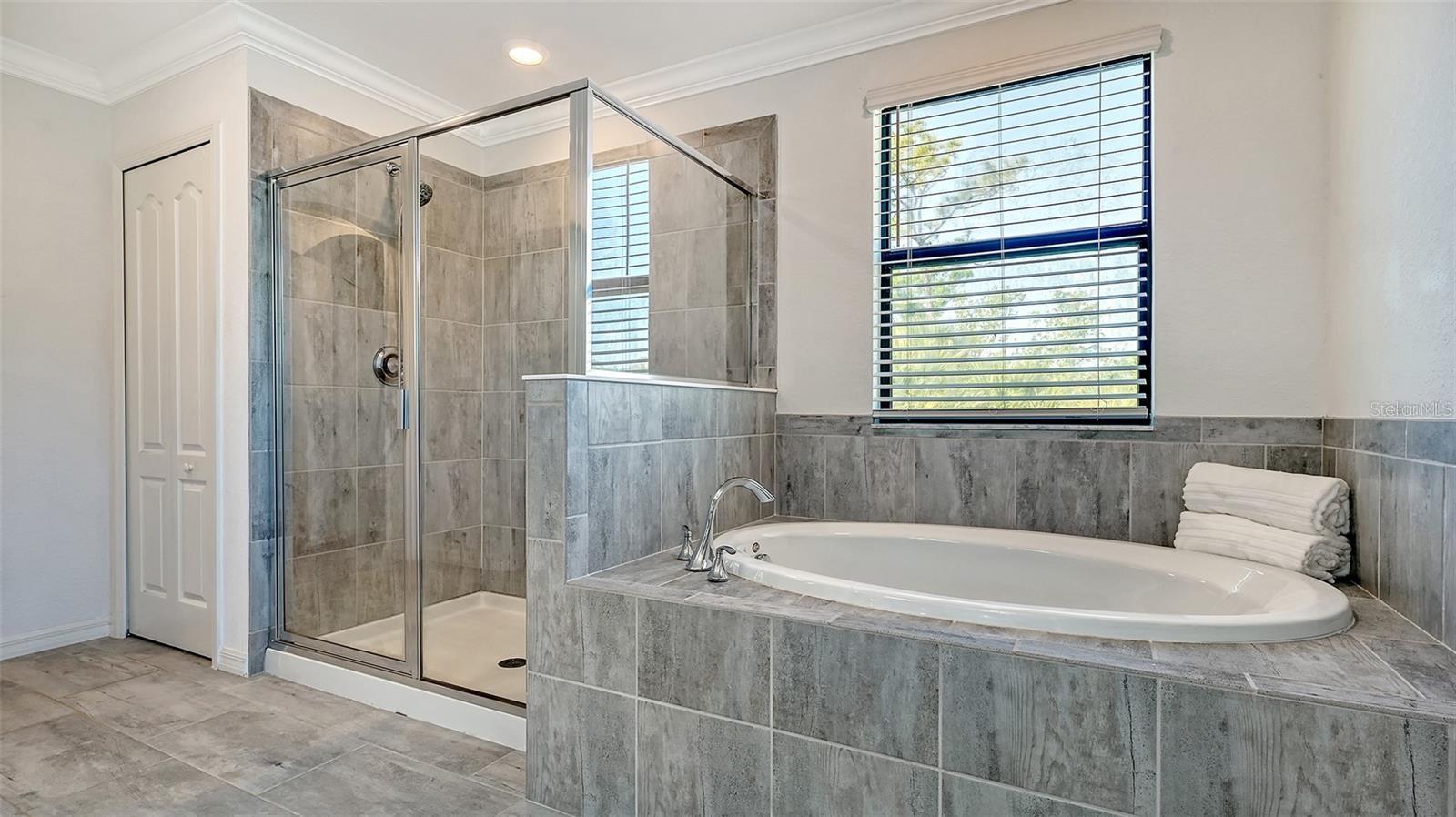 12801 CINQUETERRE DR — photo 33