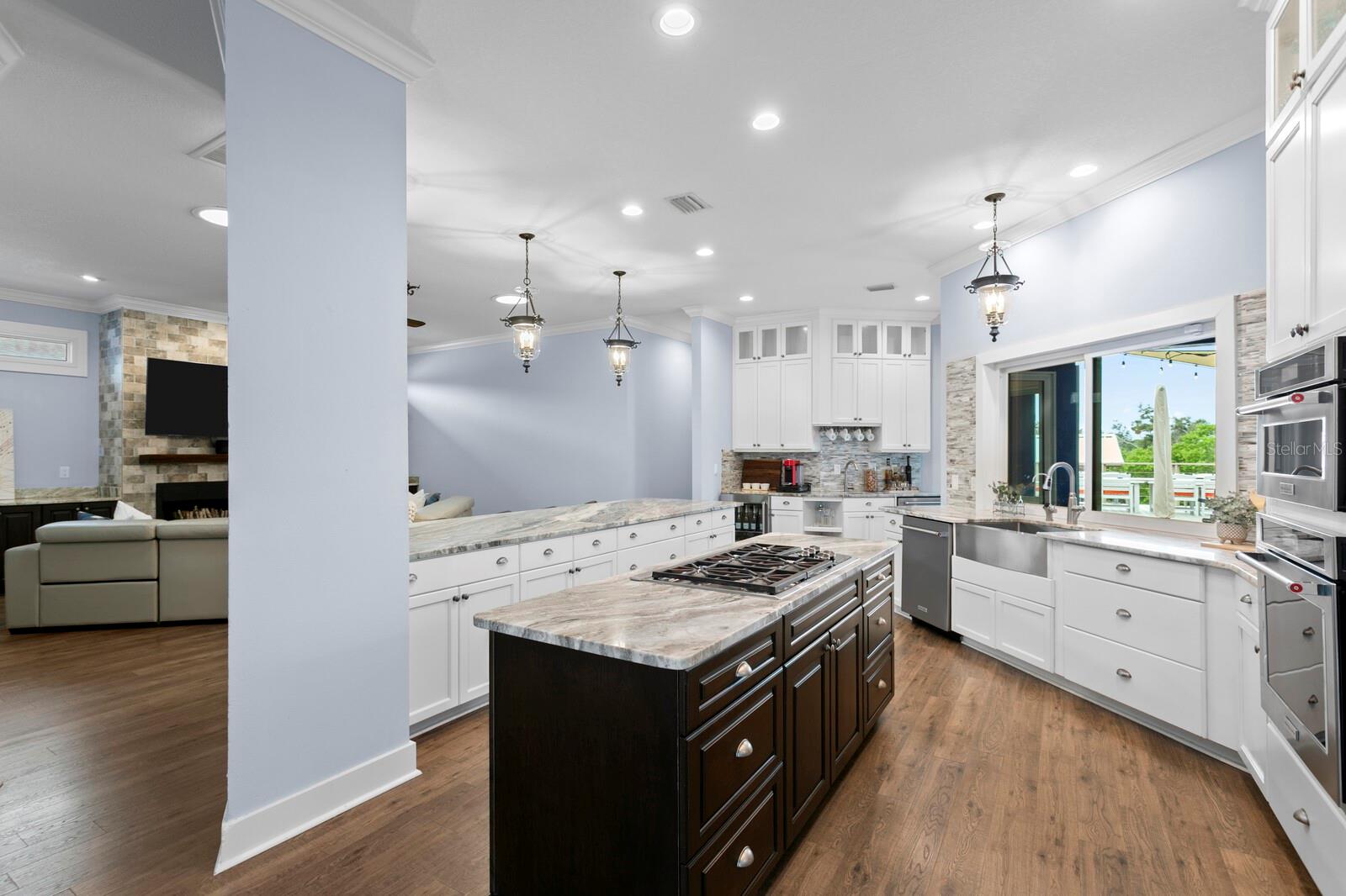 704 EAGLE LN — photo 11