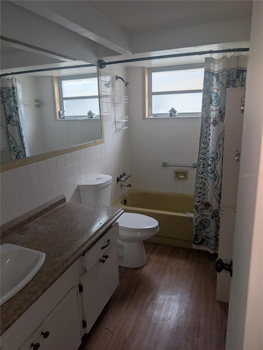 9436 GLEN MOOR LN — photo 4