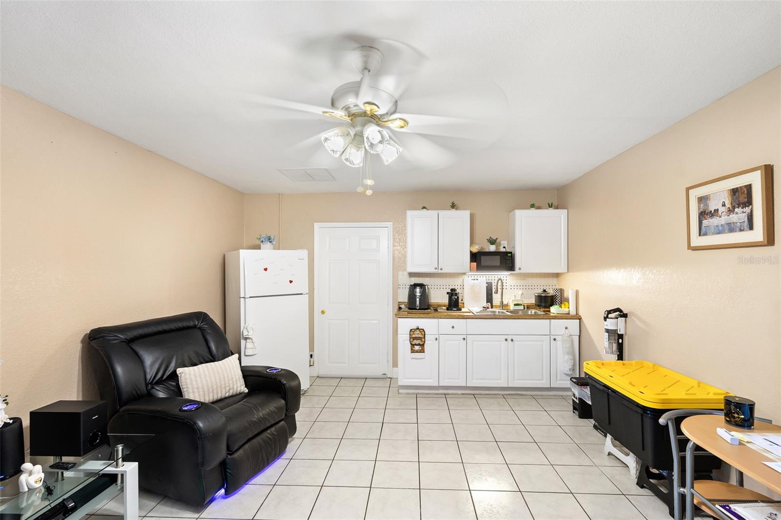 8903 CAMINO VILLA — photo 16