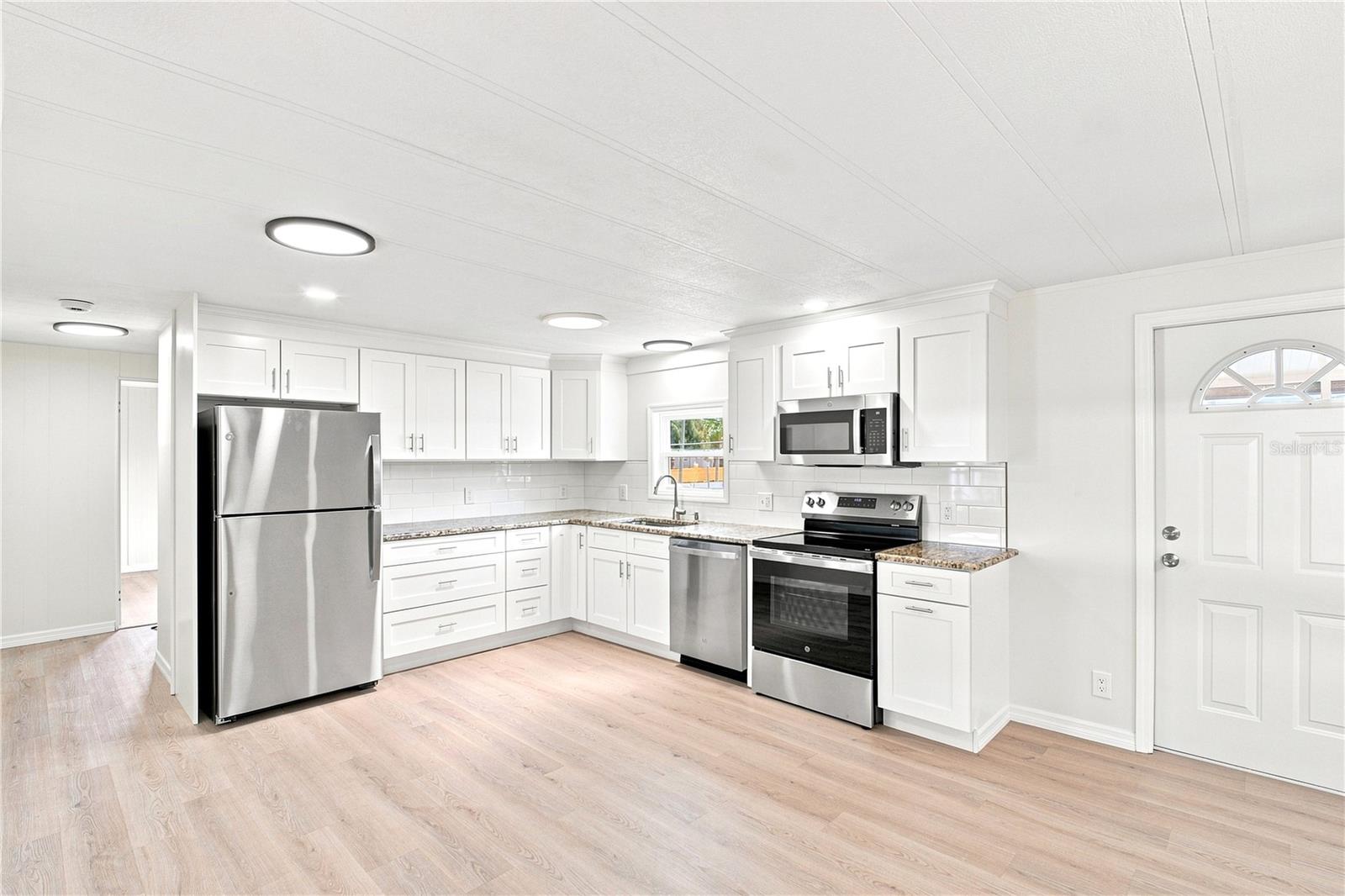 6711 CLEMENS BLVD — photo 10
