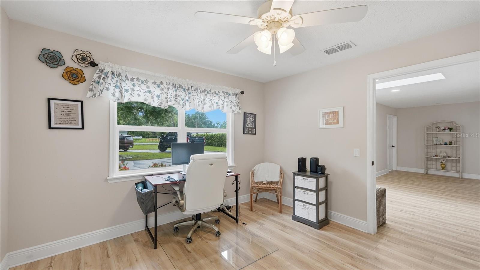 15127 PENNINGTON RD — photo 33