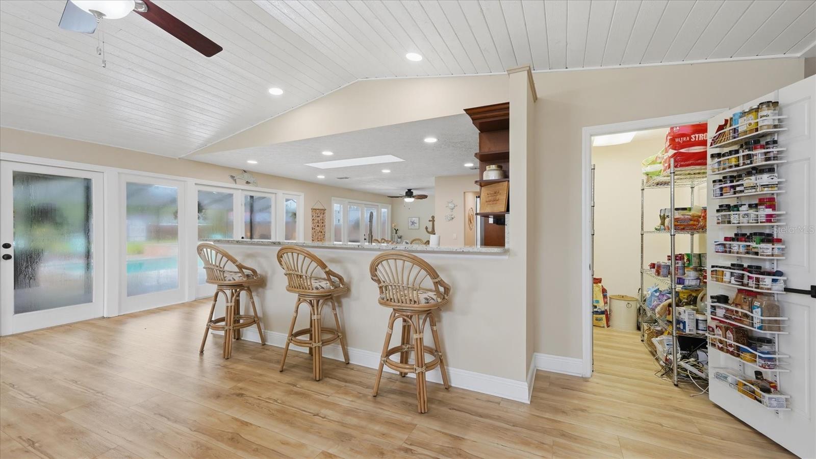 15127 PENNINGTON RD — photo 18