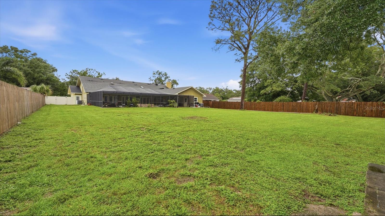 15127 PENNINGTON RD — photo 71