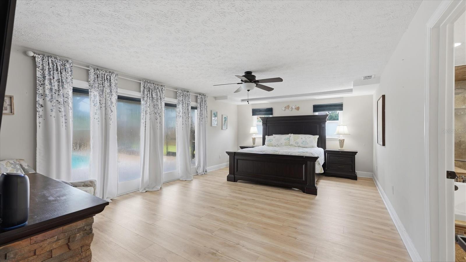 15127 PENNINGTON RD — photo 34