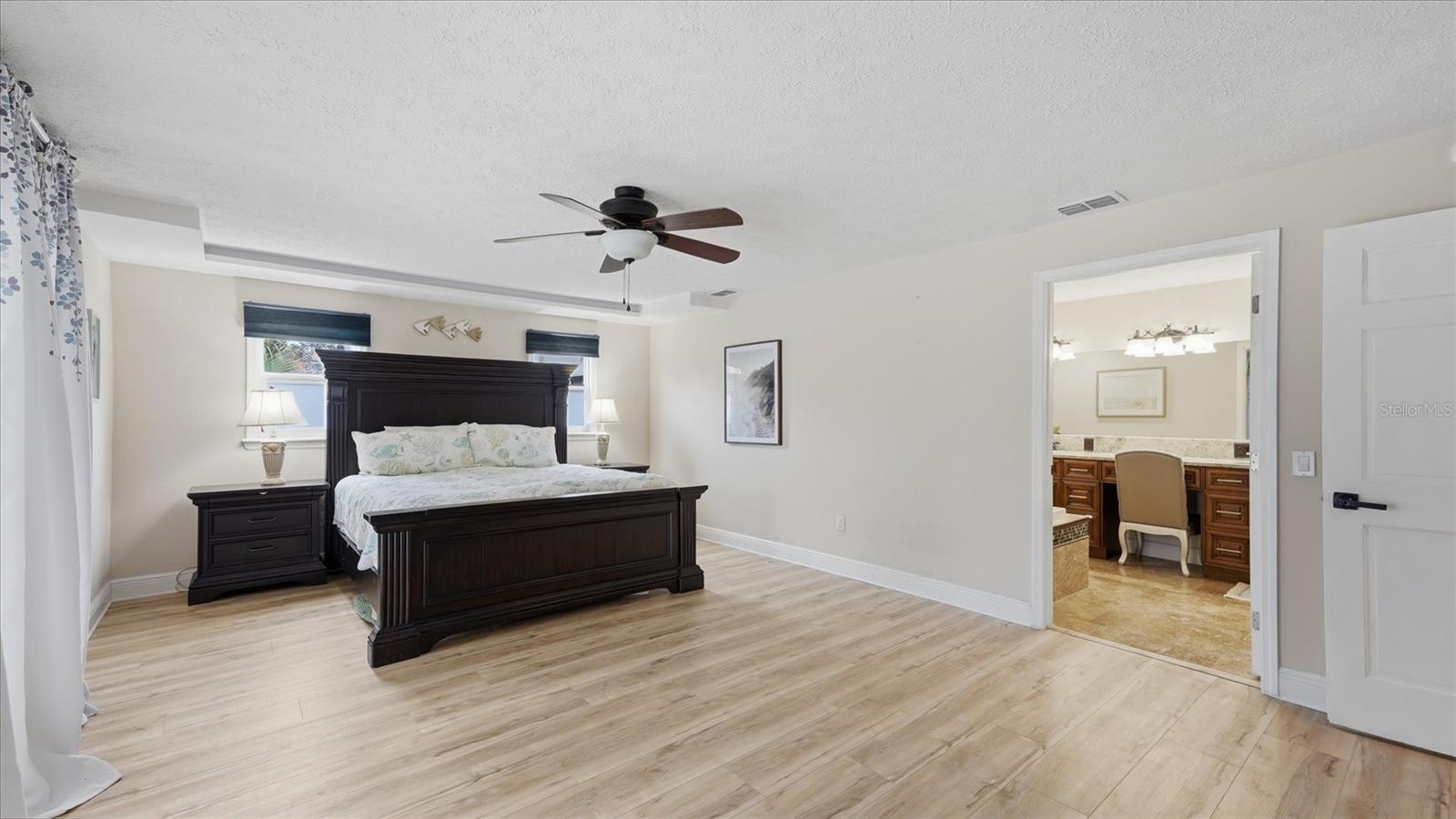 15127 PENNINGTON RD — photo 36