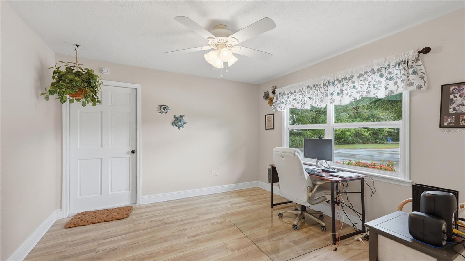 15127 PENNINGTON RD — photo 32