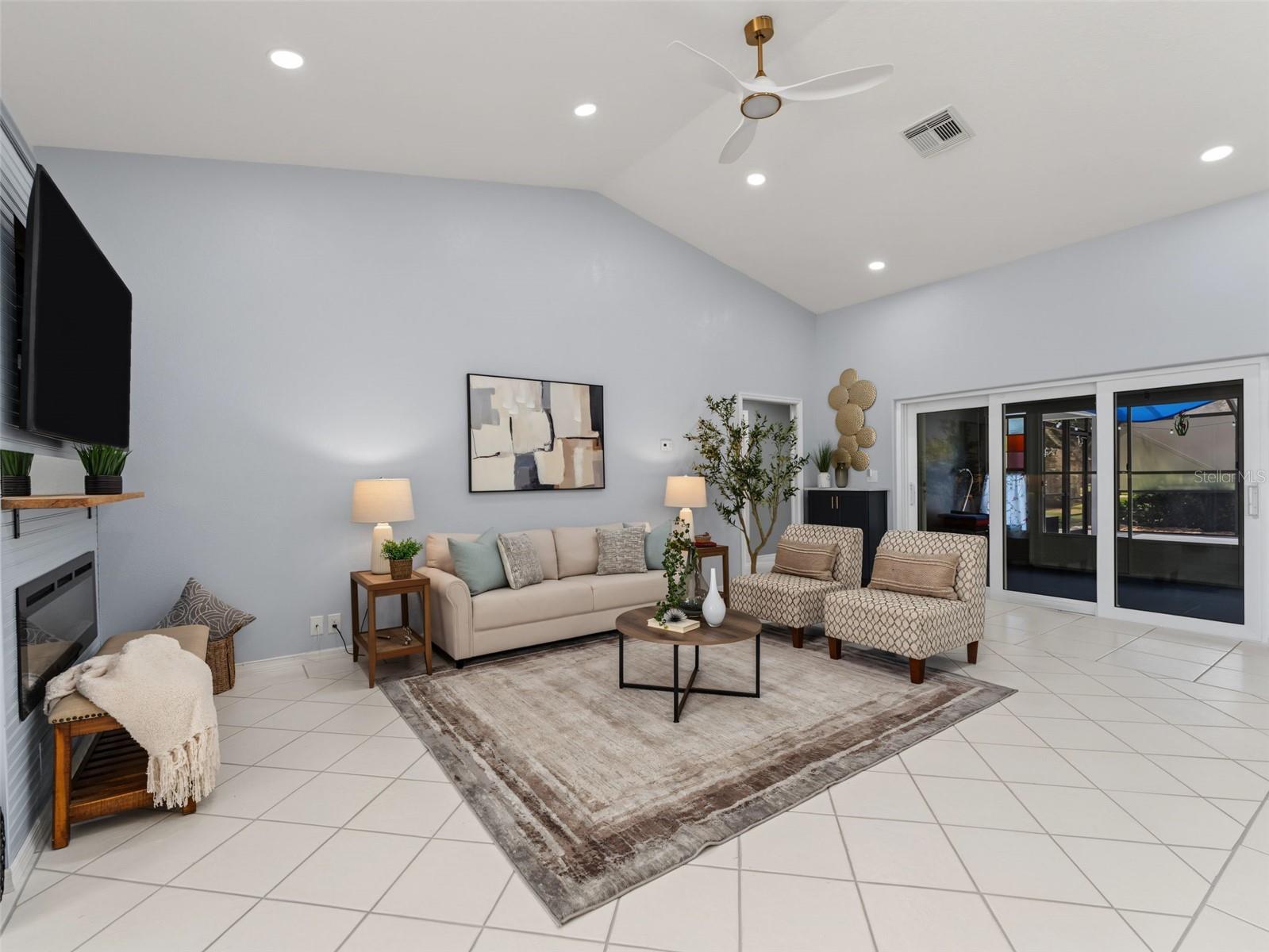 8342 DANBURY LN — photo 8