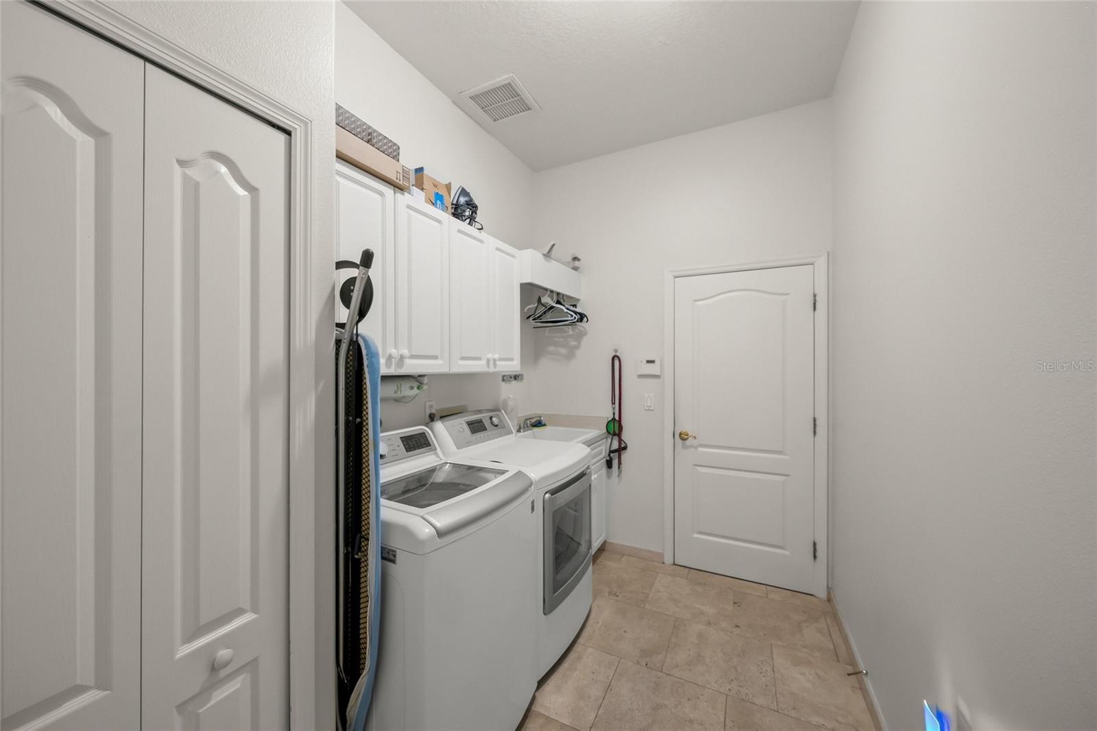 8488 EAGLE PRESERVE WAY — photo 32