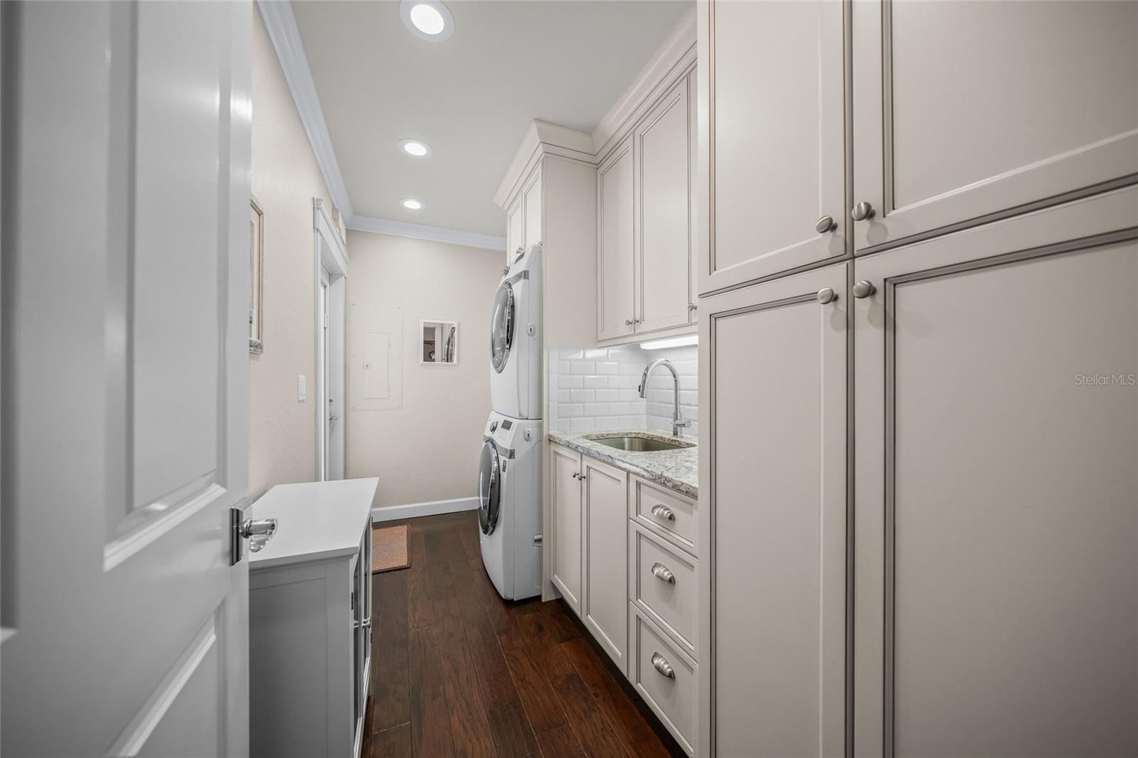 2440 ARLINGTON ST — photo 36