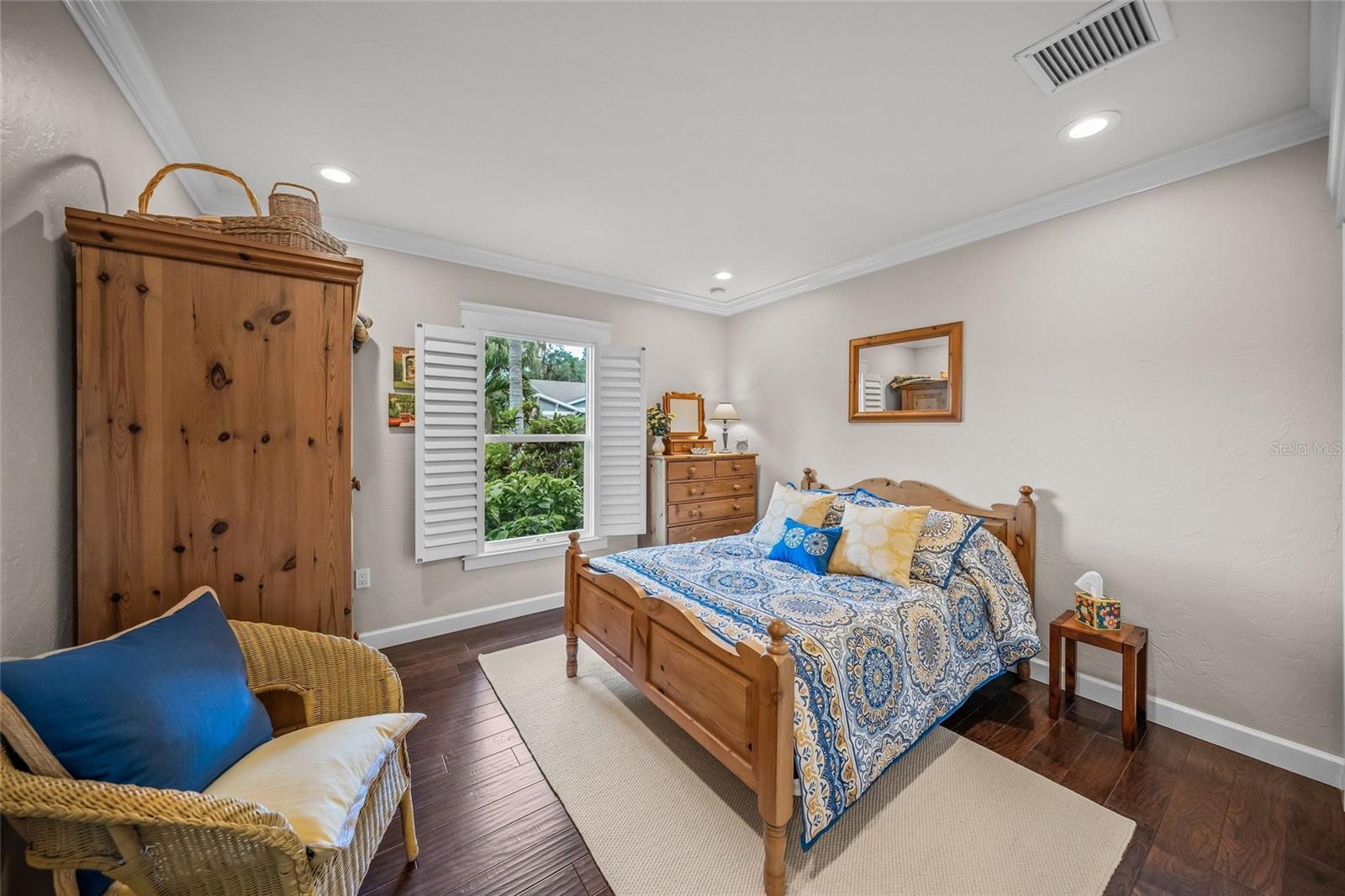 2440 ARLINGTON ST — photo 31