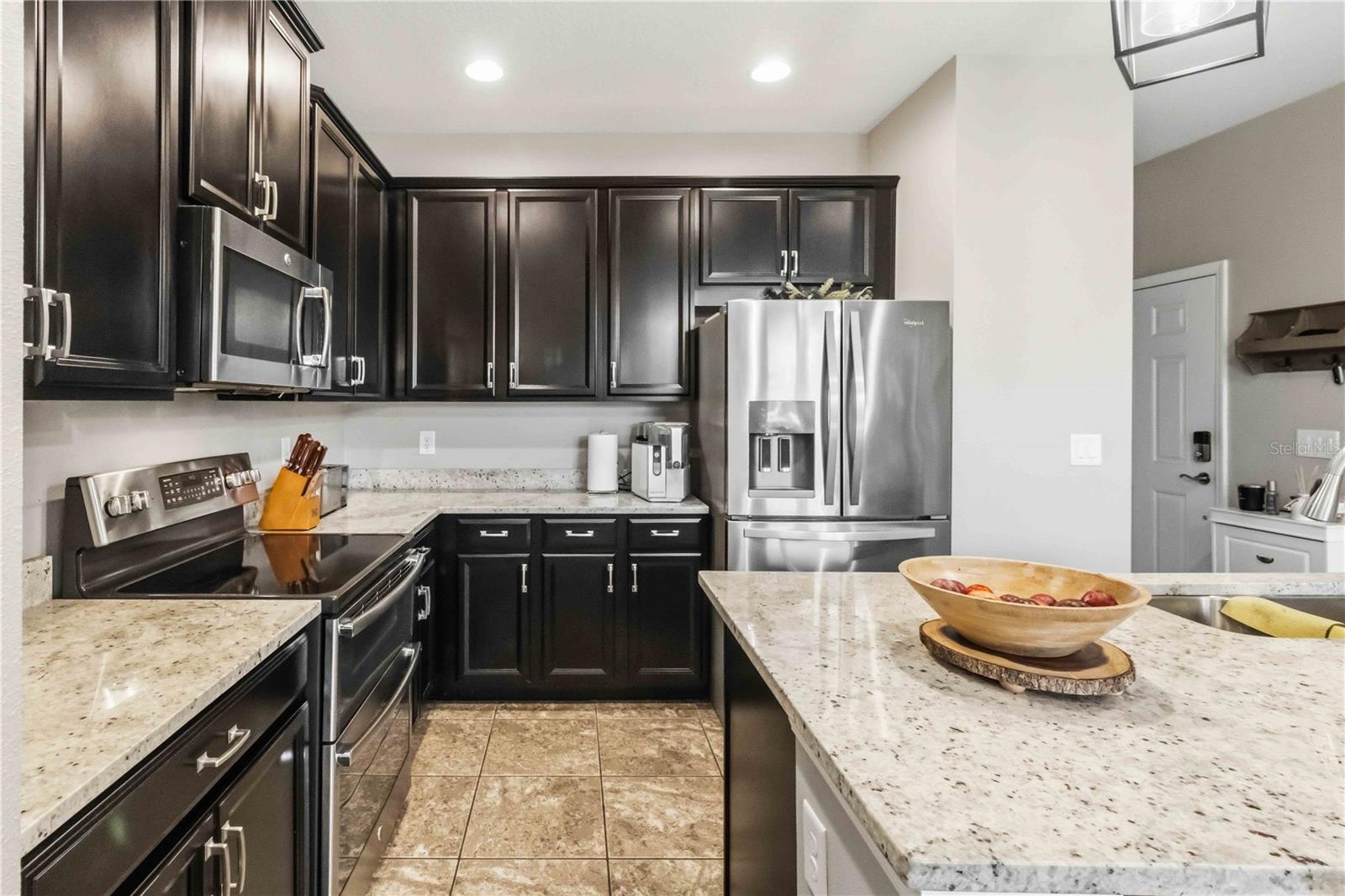 10716 AVERY PARK DR — photo 11