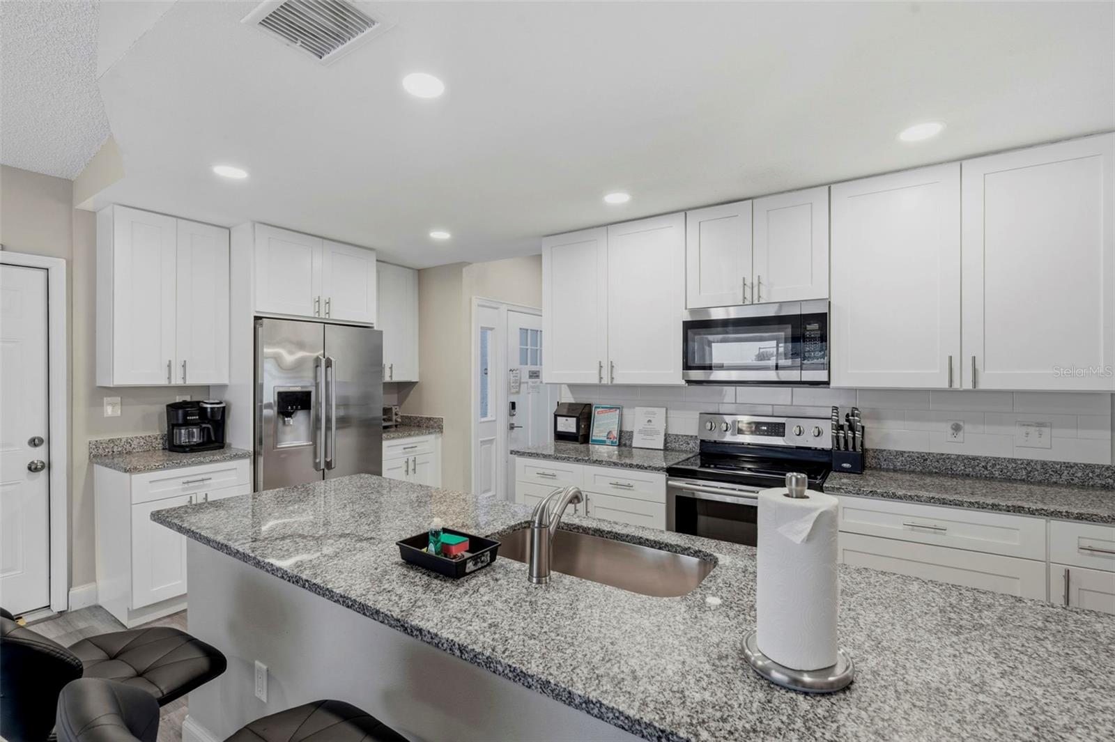 2475 GULFBREEZE CIR — photo 38