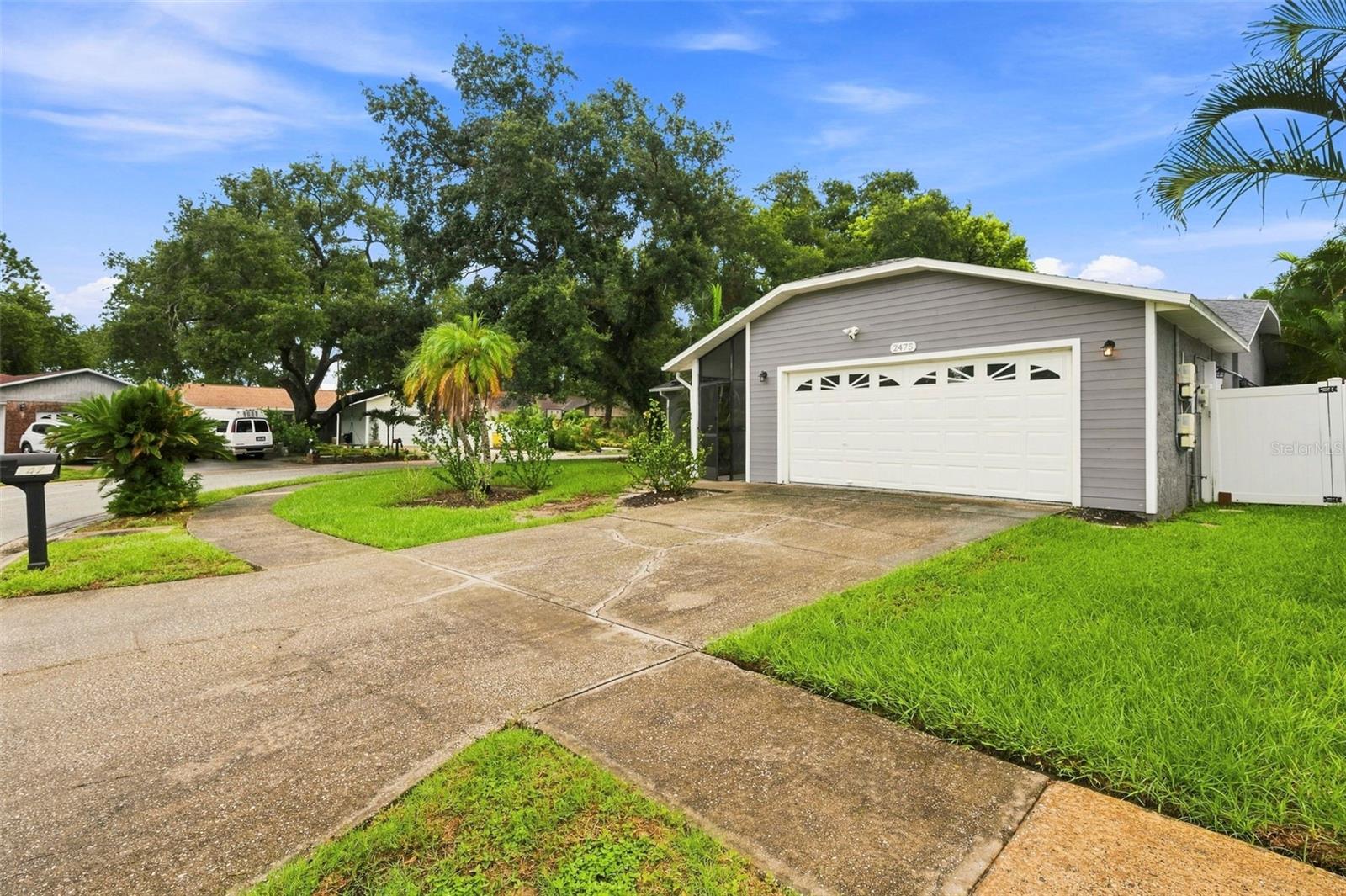 2475 GULFBREEZE CIR — photo 4