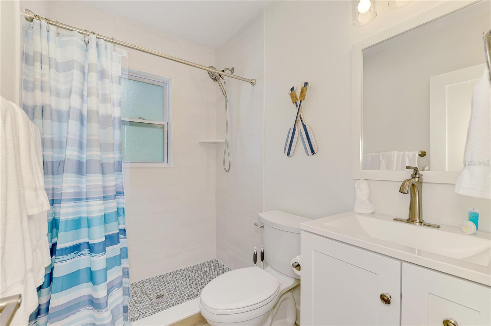 1731 REDWOOD ST — photo 31