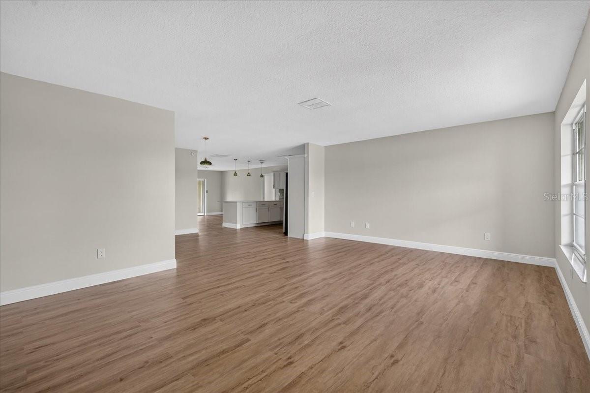 1201 WILD FEATHER LN — photo 6