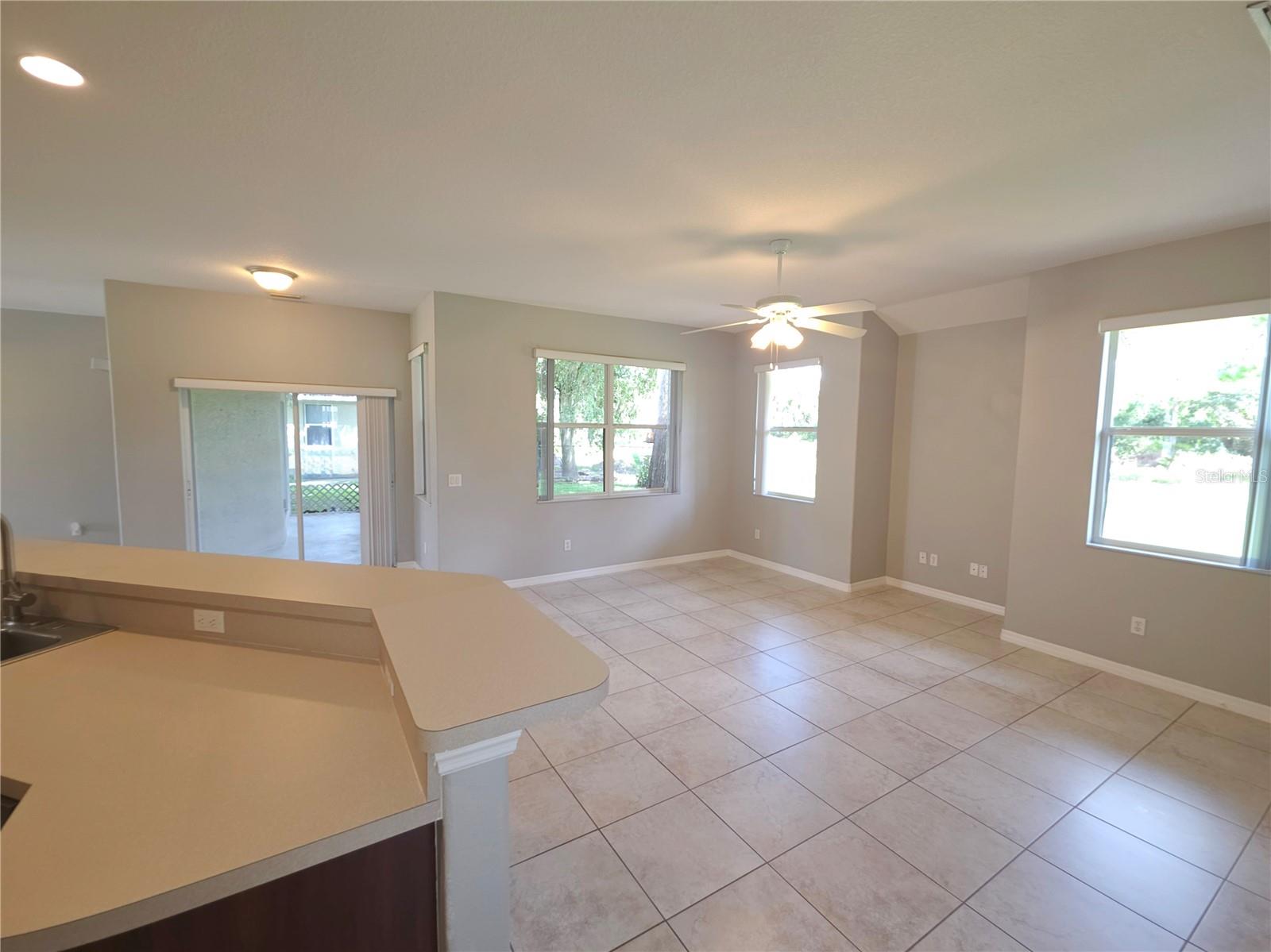 4038 LANGSOM LN — photo 9