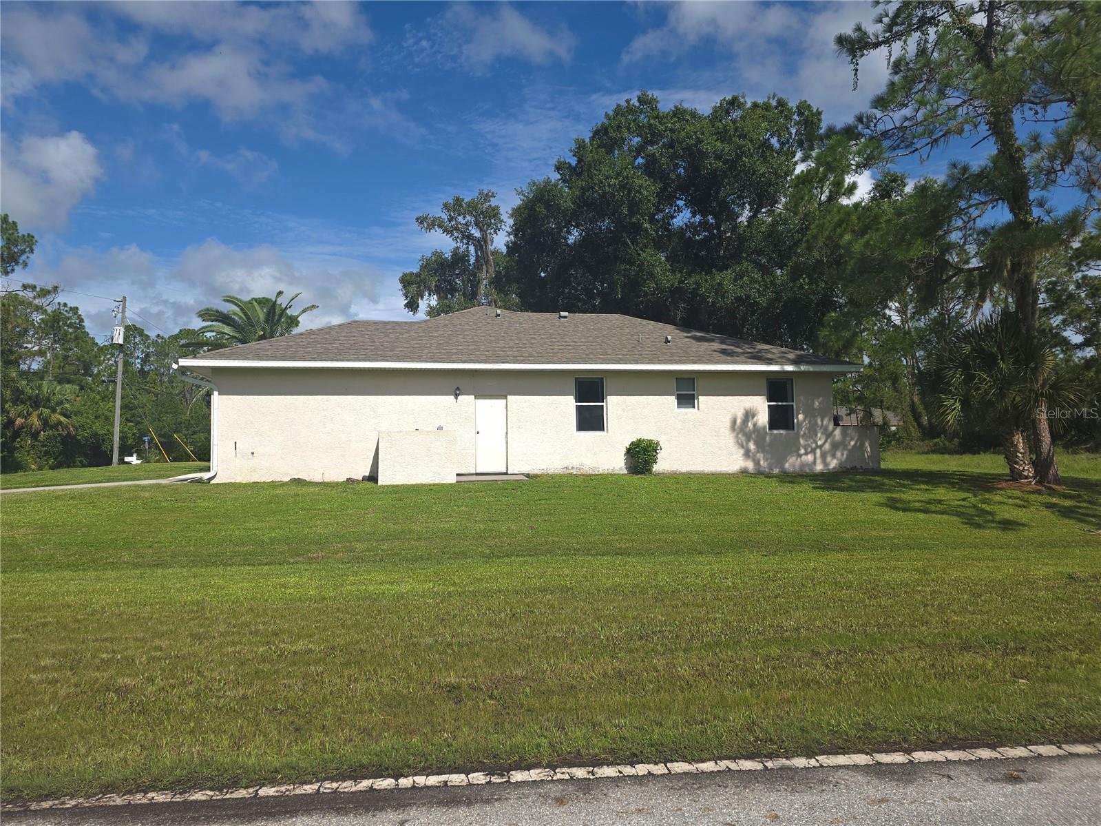 4038 LANGSOM LN — photo 29