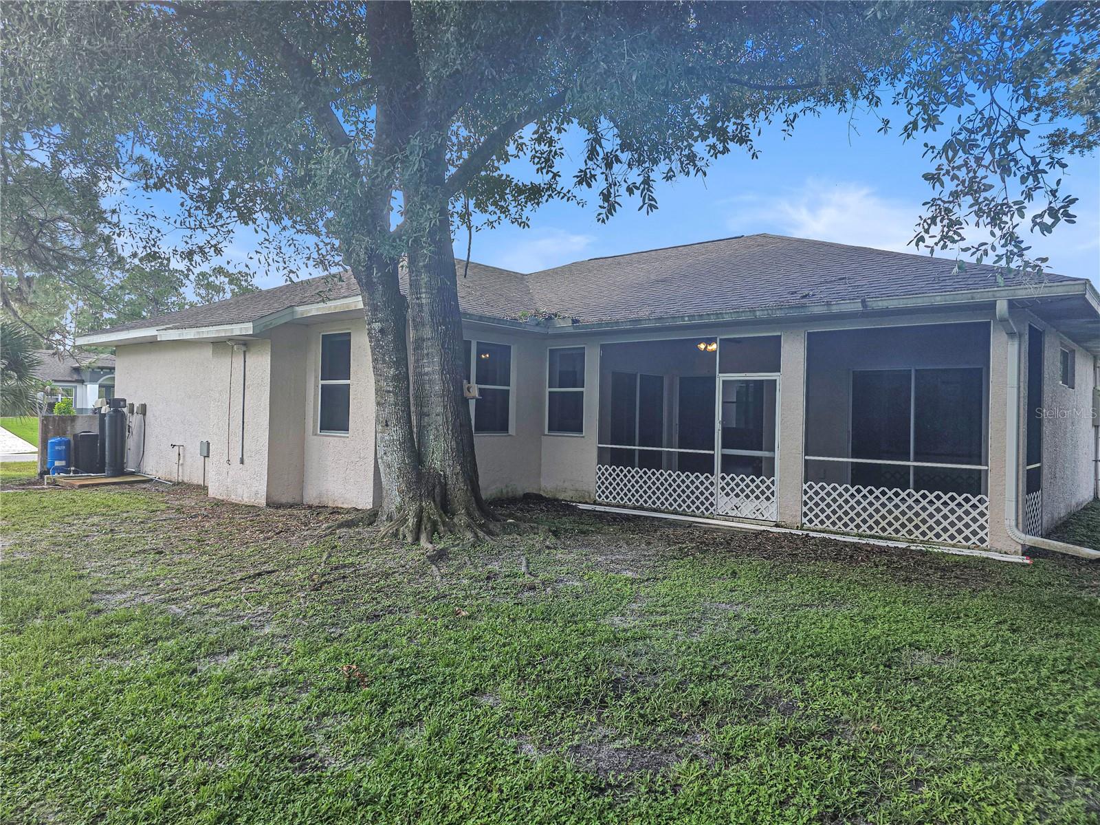 4038 LANGSOM LN — photo 32