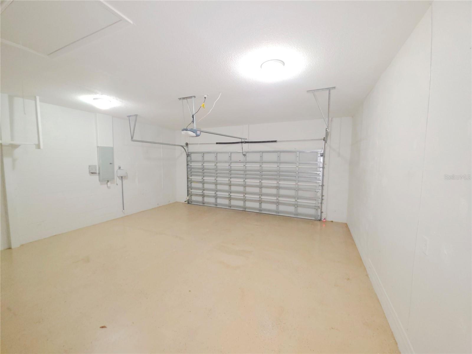 4038 LANGSOM LN — photo 27