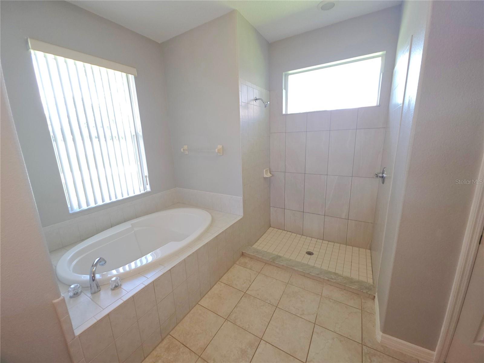4038 LANGSOM LN — photo 24