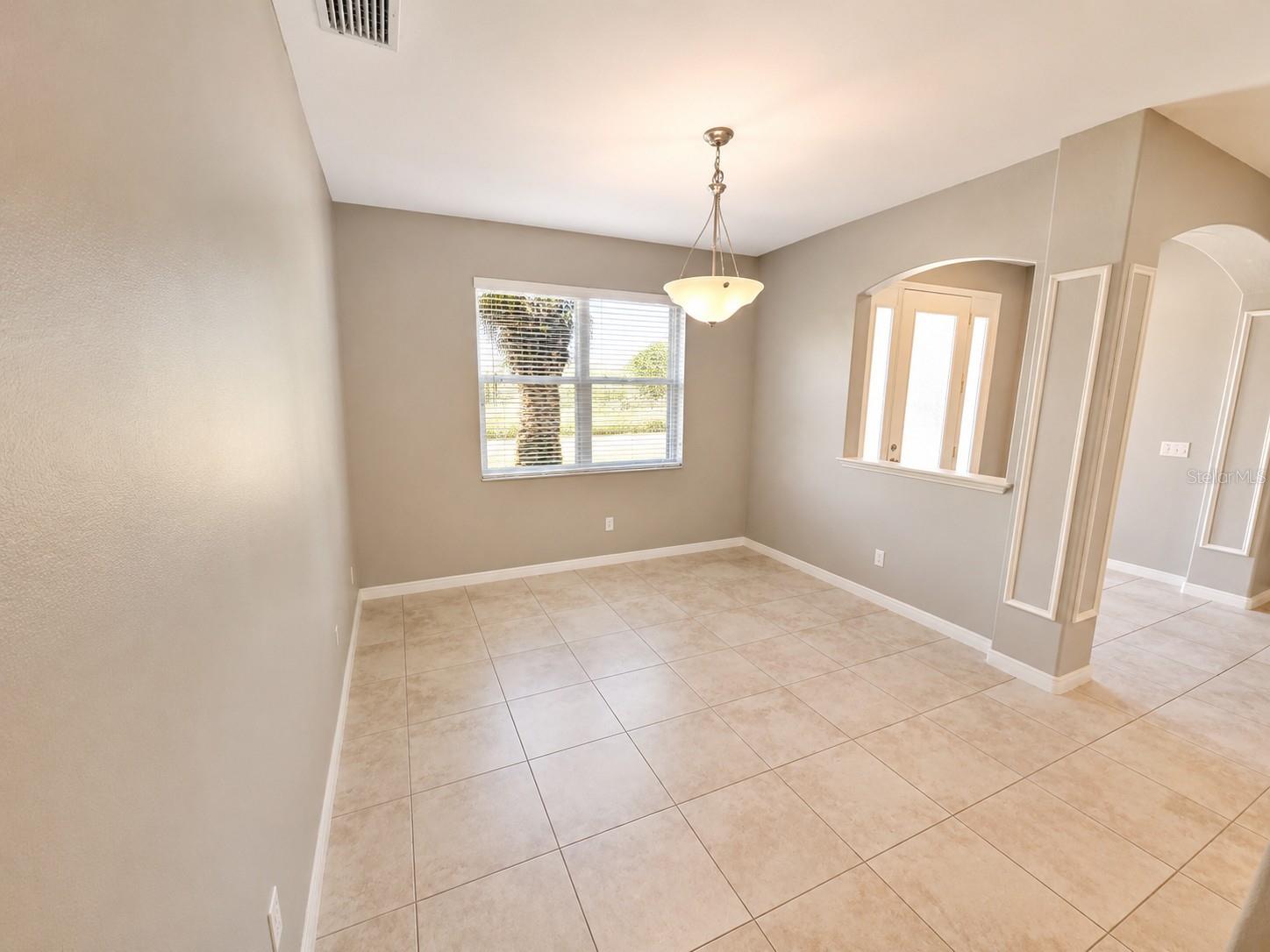 4038 LANGSOM LN — photo 4