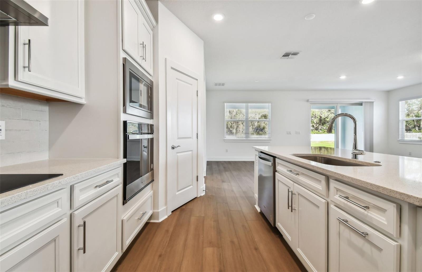 11248 MEADOW RIVER WAY — photo 4