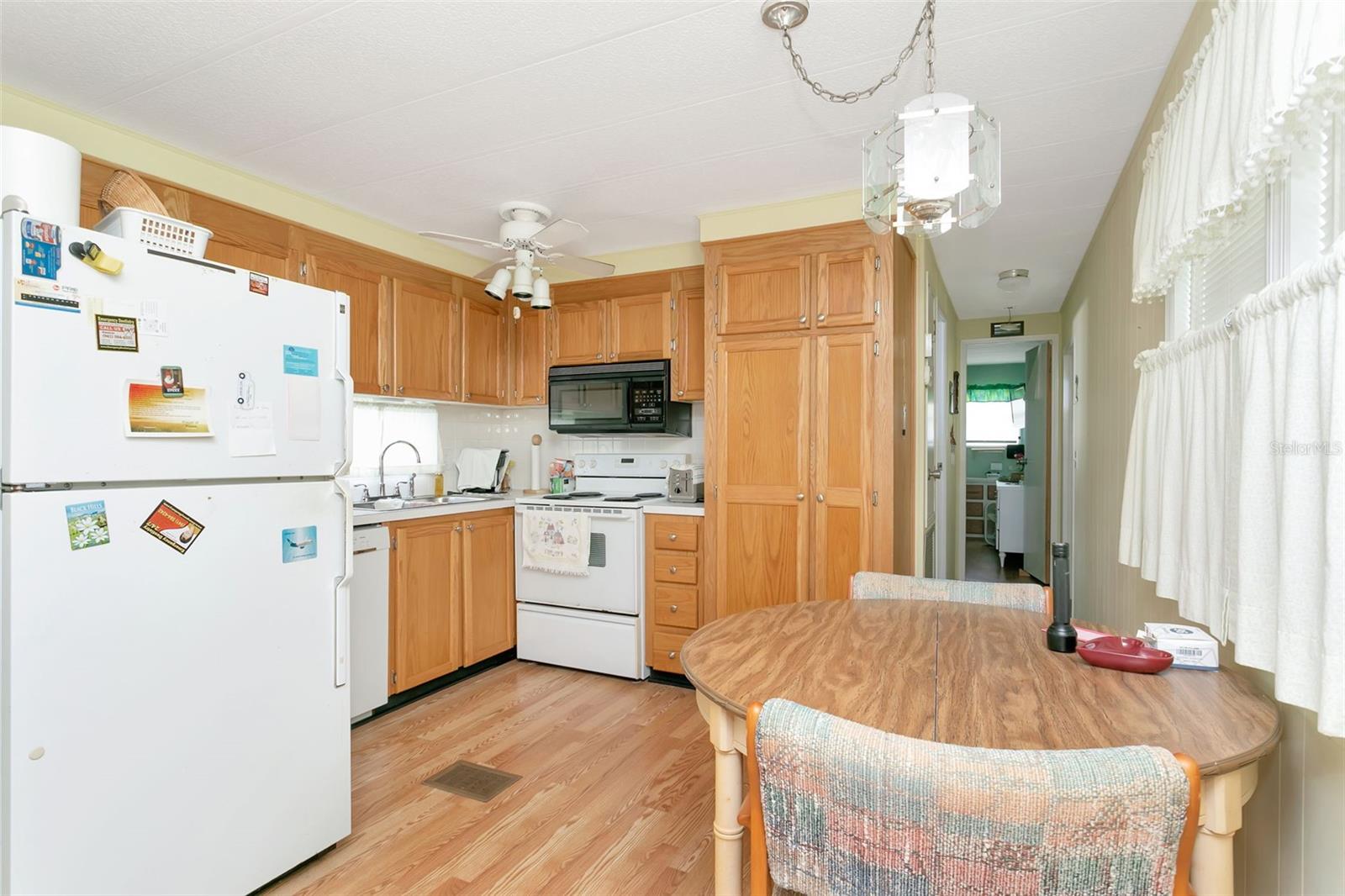 5690 FORSYTHIA RD — photo 6