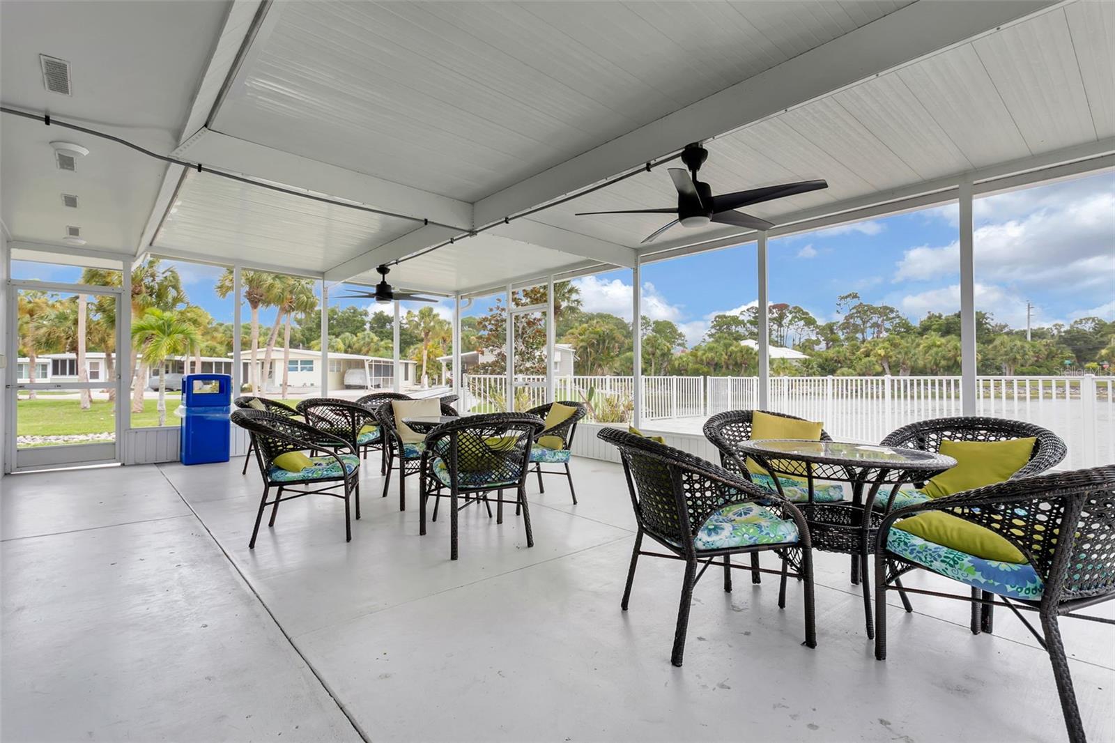 5690 FORSYTHIA RD — photo 38
