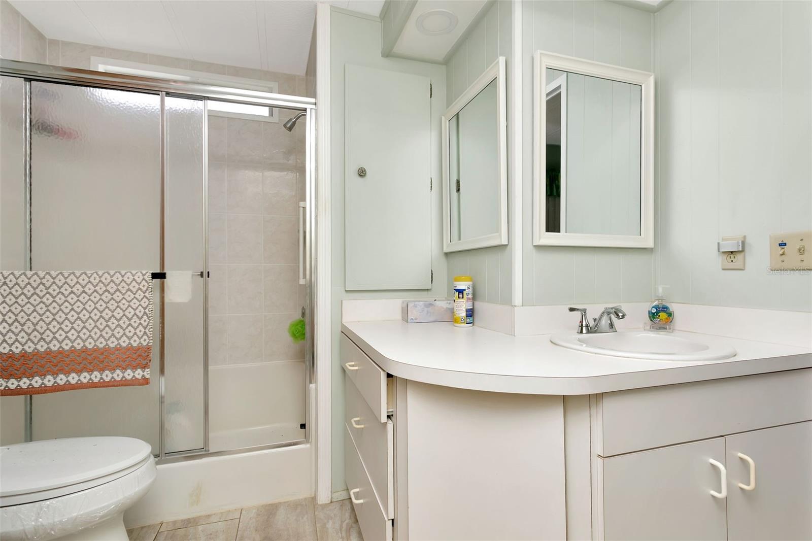 5690 FORSYTHIA RD — photo 18