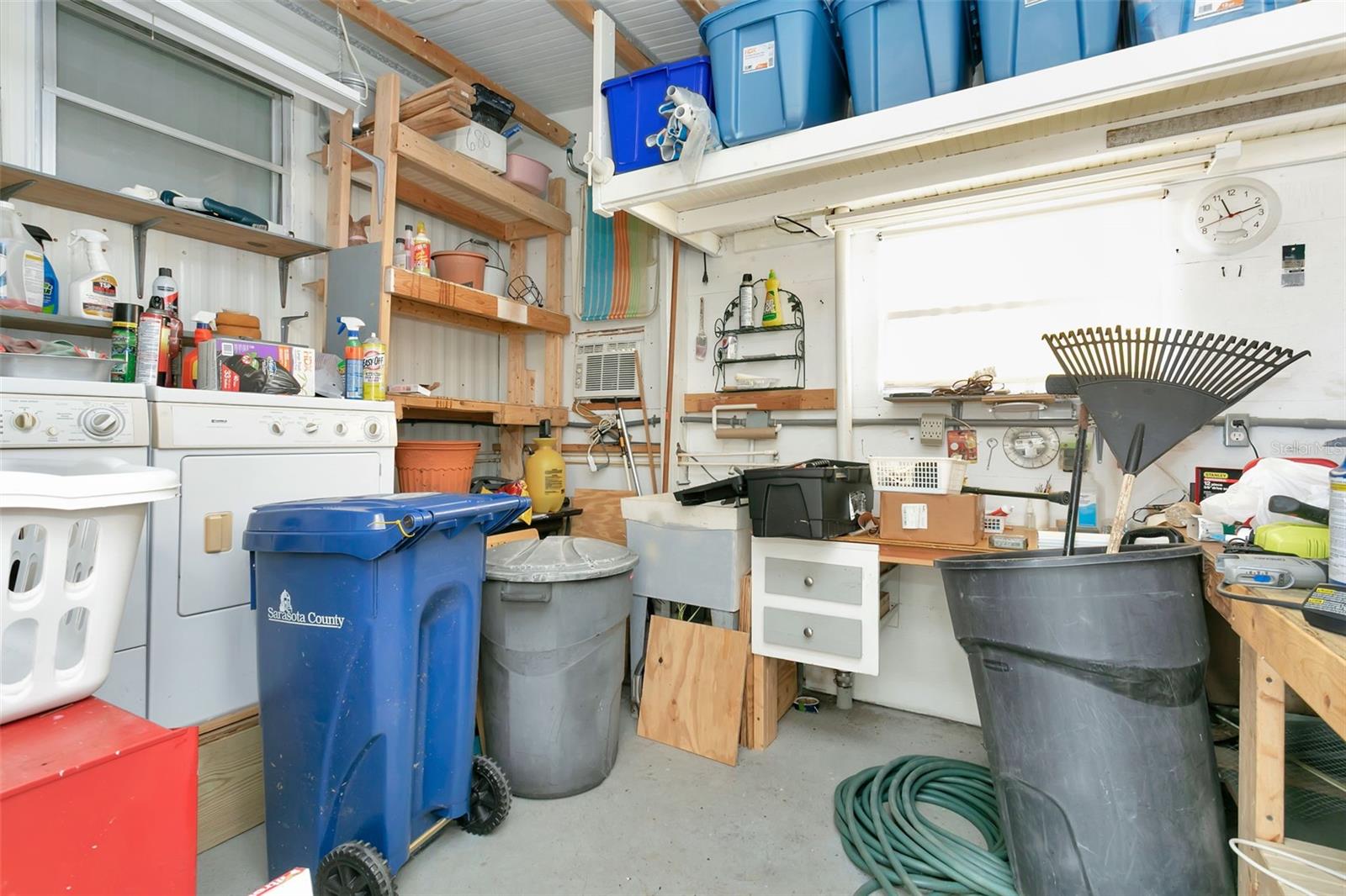 5690 FORSYTHIA RD — photo 23