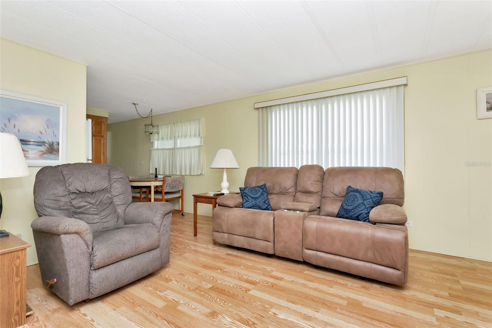 5690 FORSYTHIA RD — photo 12