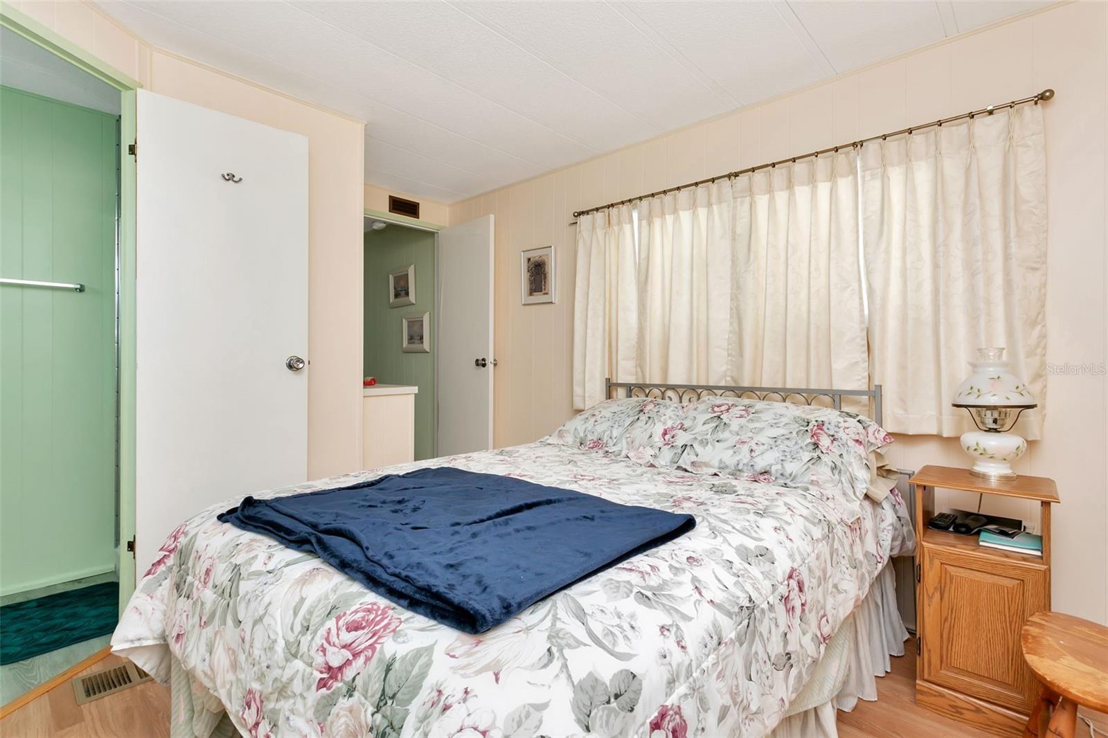 5690 FORSYTHIA RD — photo 21