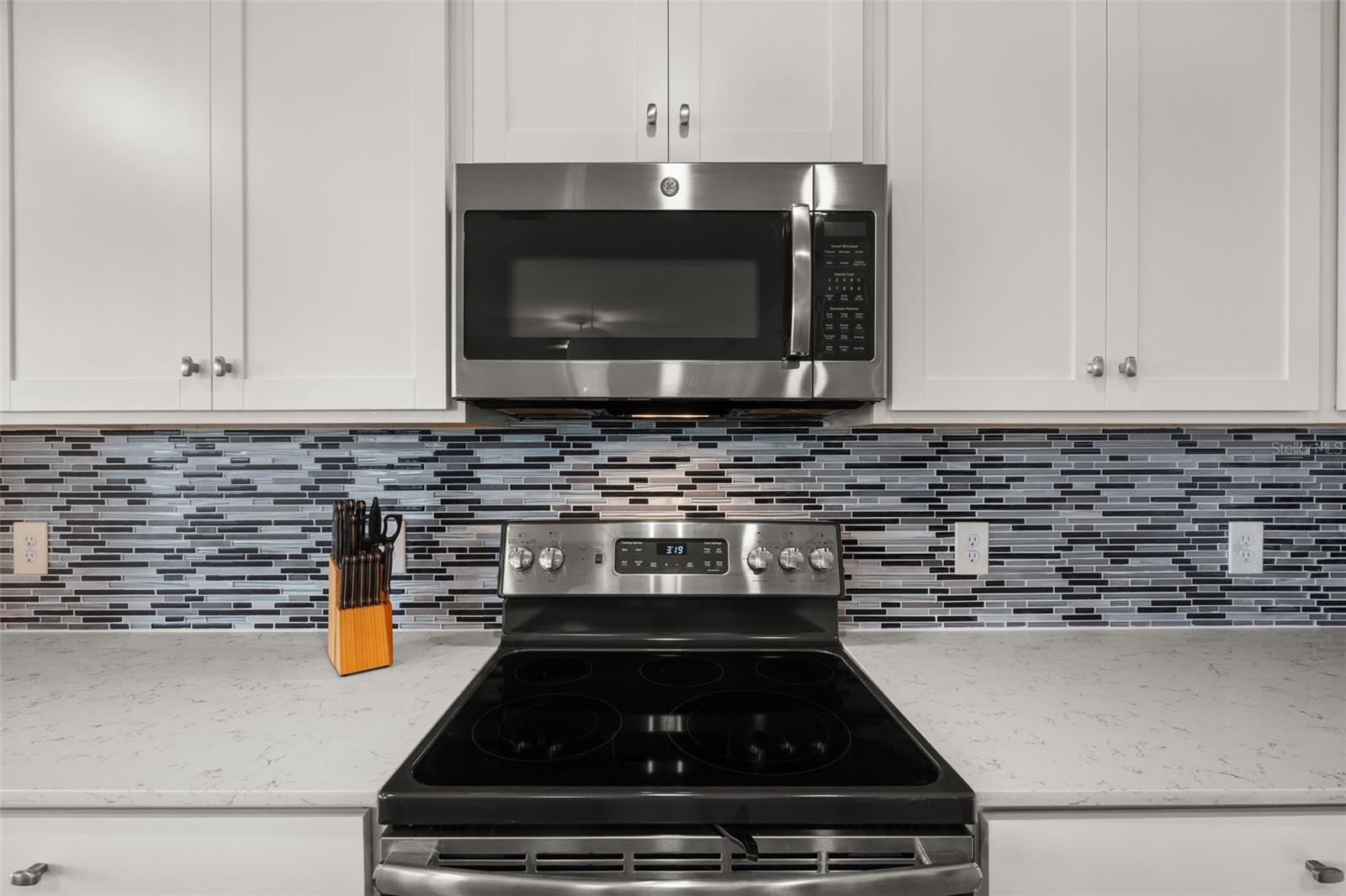 17510 GAWTHROP DR #302 — photo 7