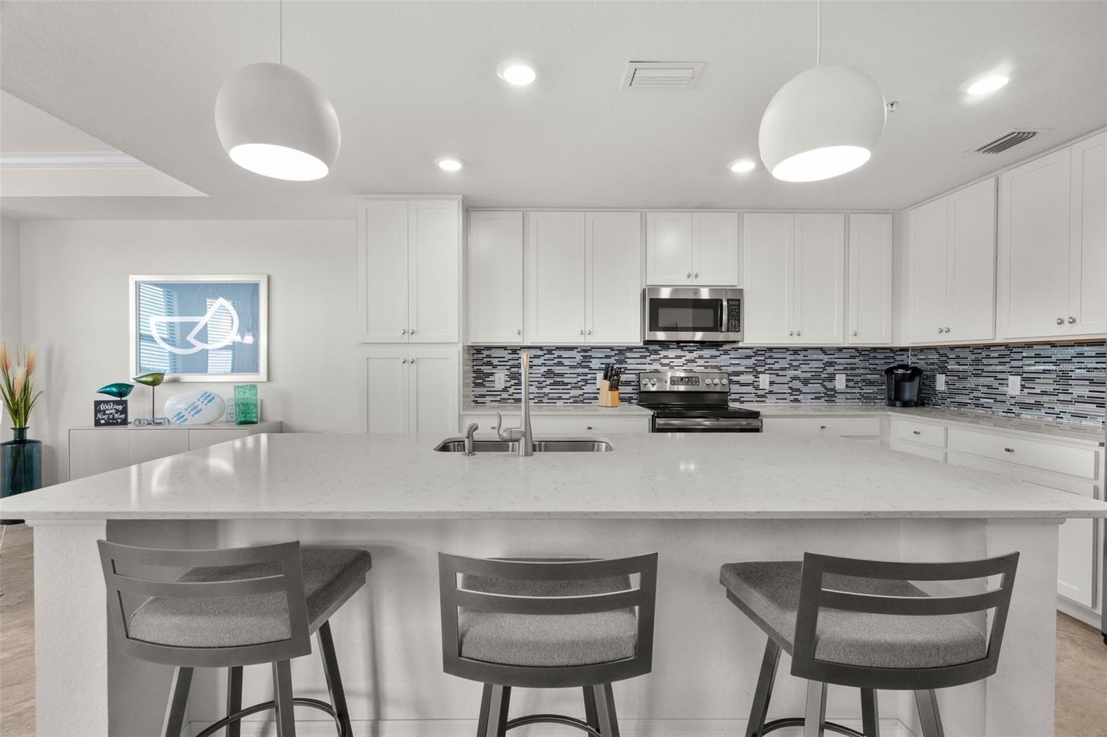 17510 GAWTHROP DR #302 — photo 6