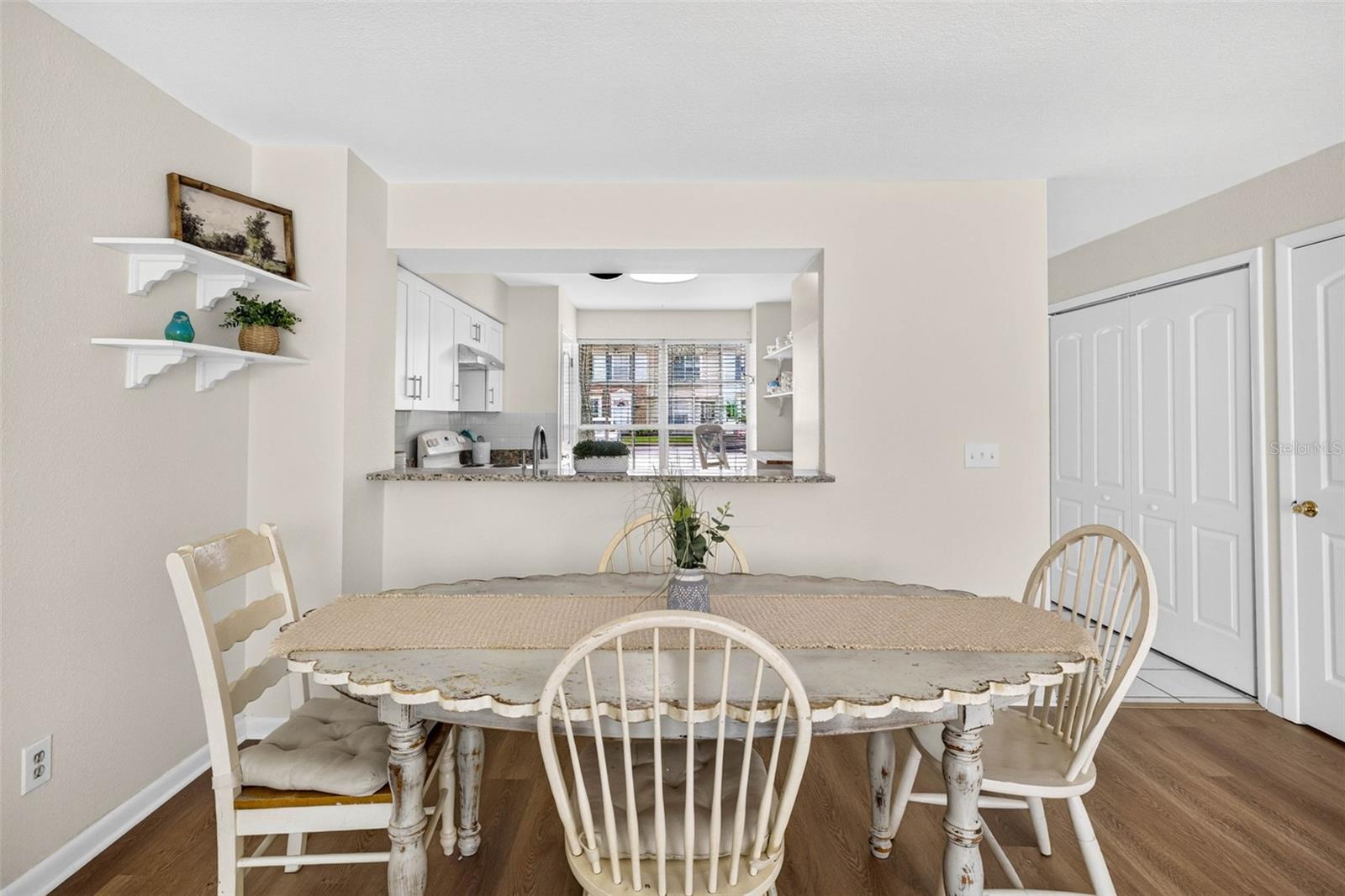 1760 MILL RUN CIR — photo 15