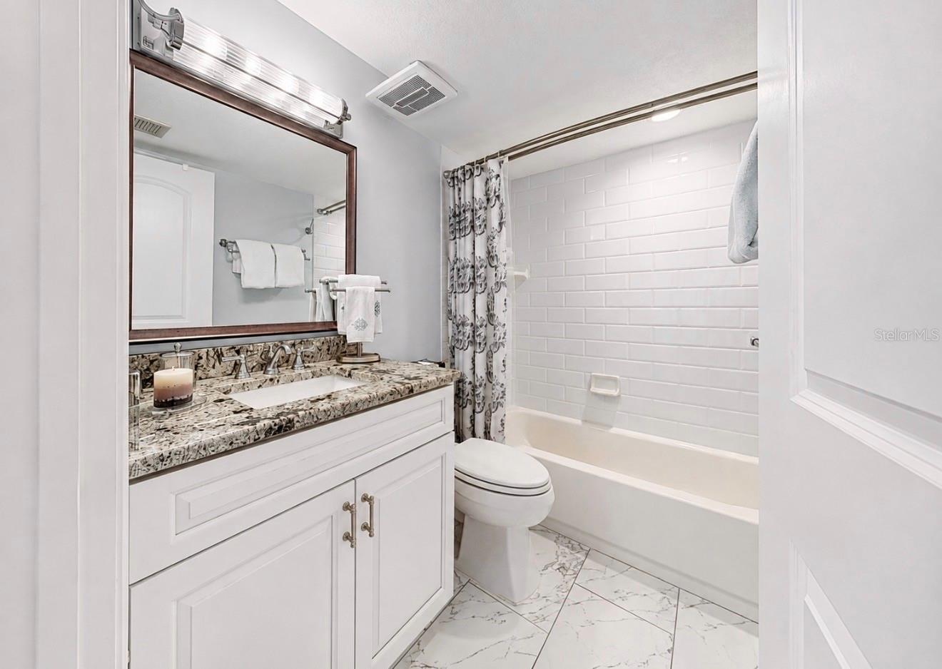 690 ISLAND WAY #501 — photo 39