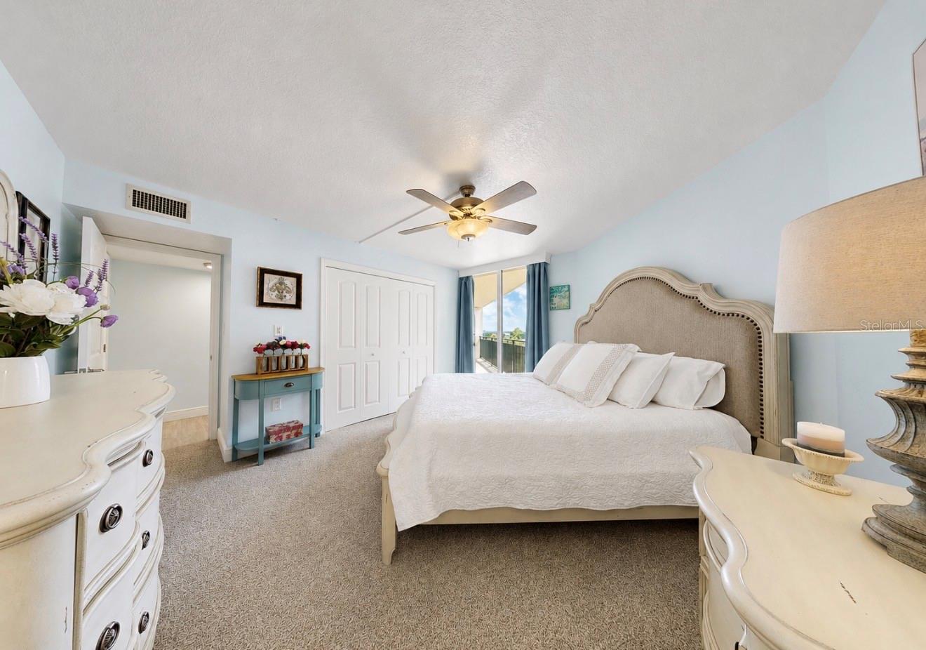 690 ISLAND WAY #501 — photo 34