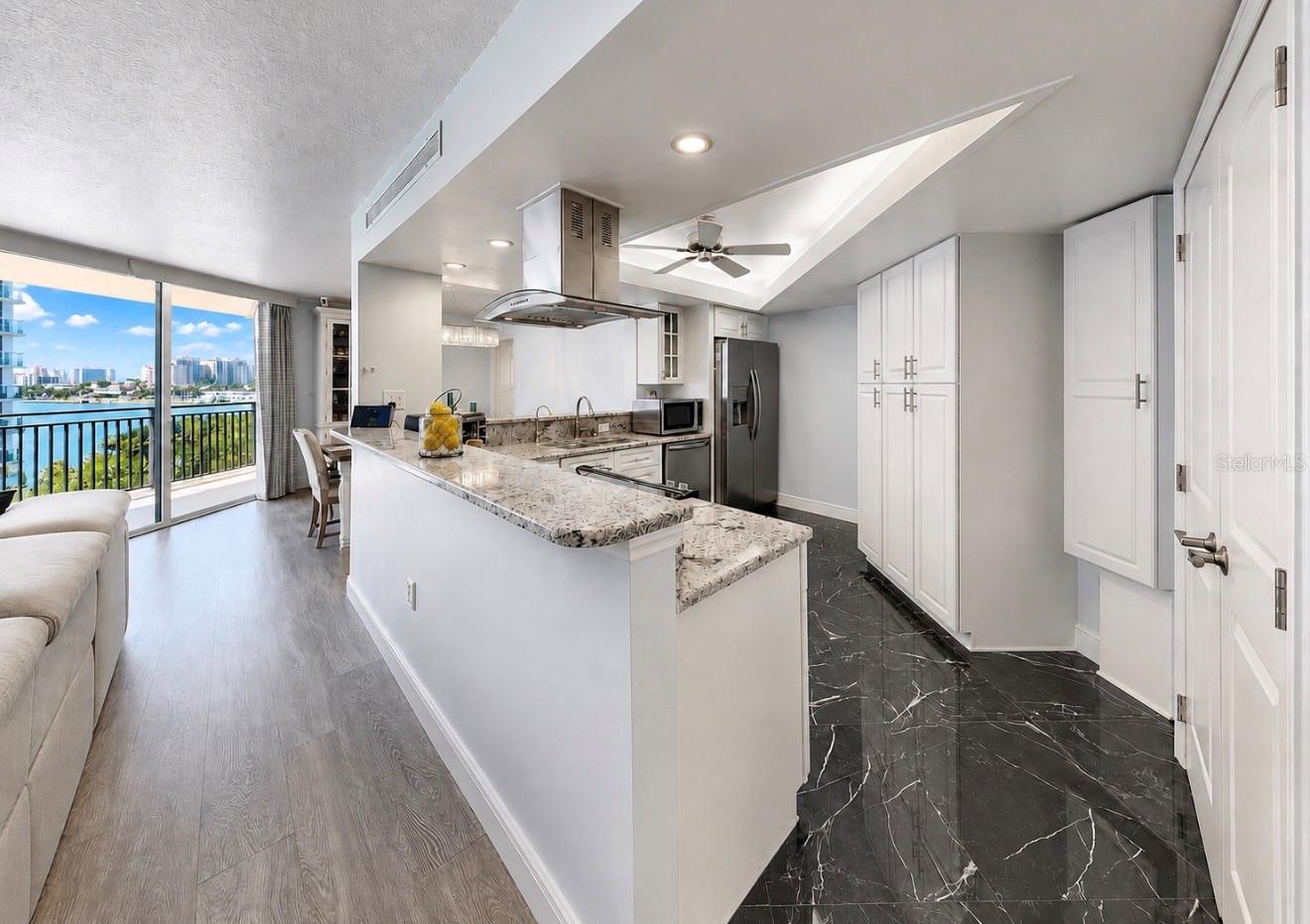 690 ISLAND WAY #501 — photo 16