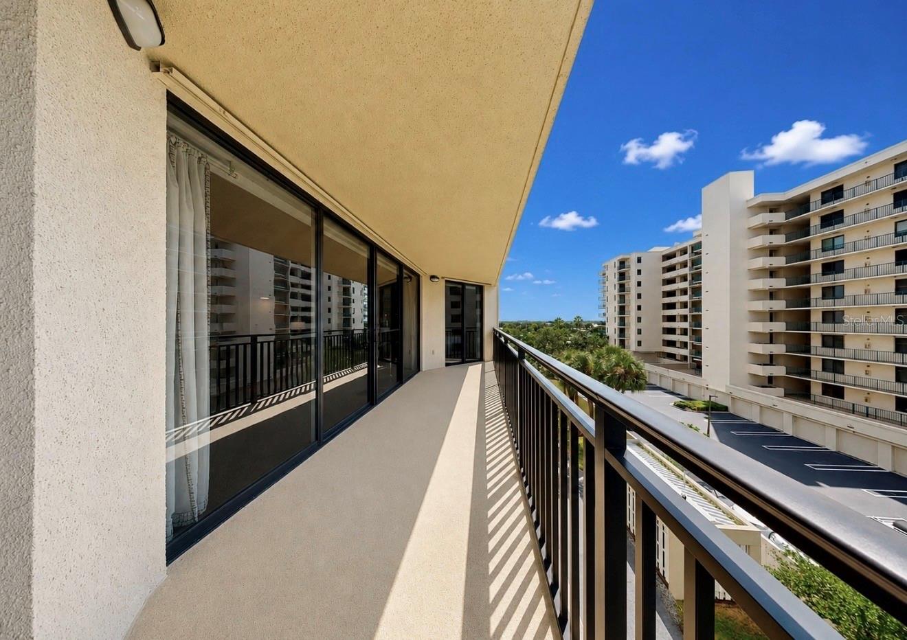 690 ISLAND WAY #501 — photo 47
