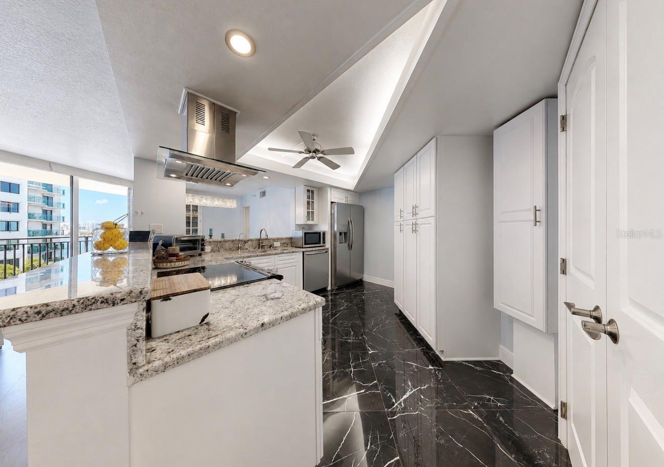 690 ISLAND WAY #501 — photo 20