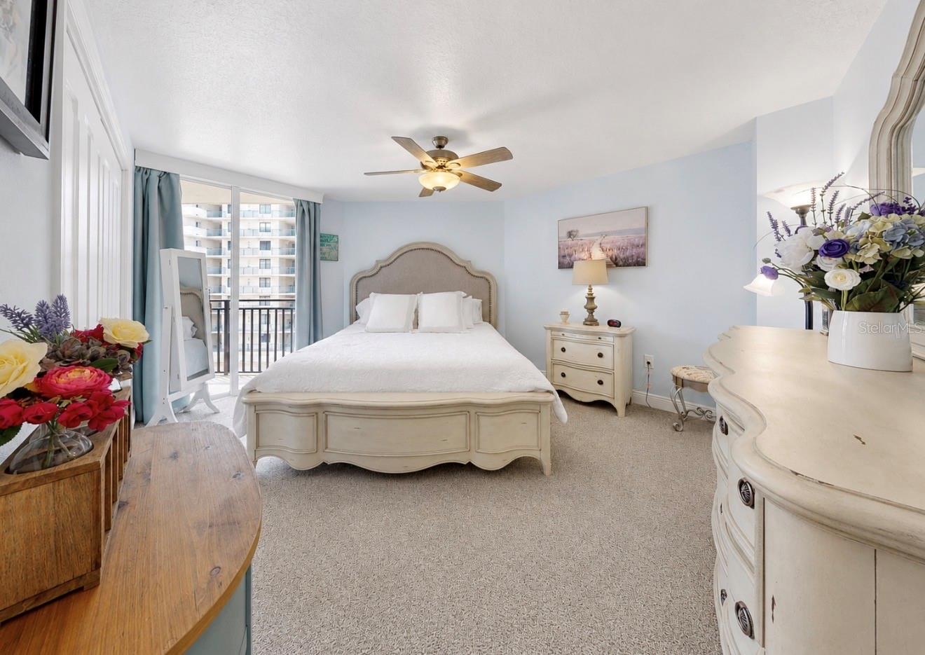 690 ISLAND WAY #501 — photo 35