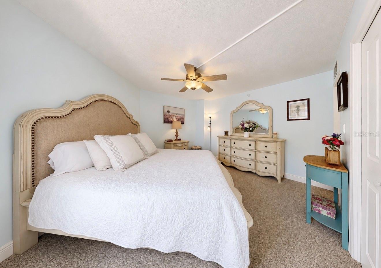 690 ISLAND WAY #501 — photo 37