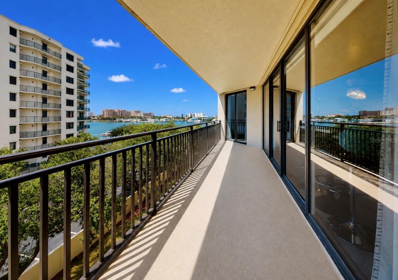 690 ISLAND WAY #501 — photo 46