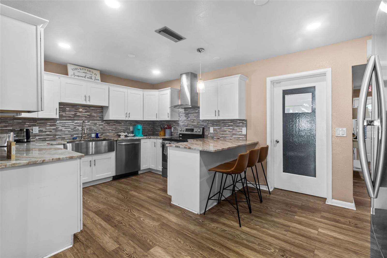55 VELMA DR W — photo 15