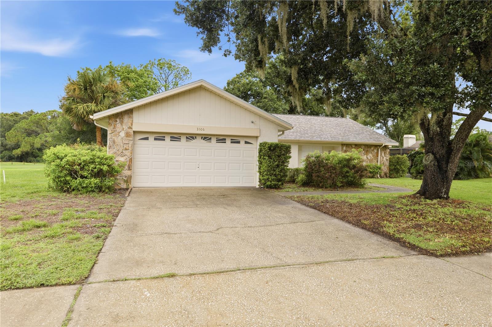 3506 FAIRWAY FOREST DR — photo 2