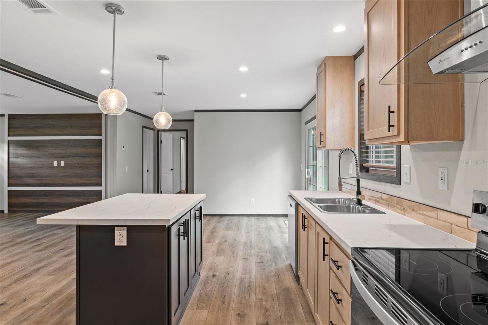 17912 GREENSBORO ST — photo 13