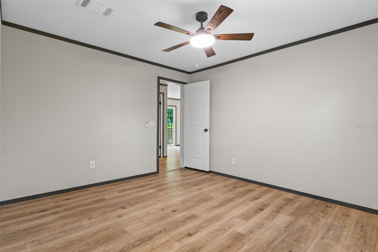 17912 GREENSBORO ST — photo 28