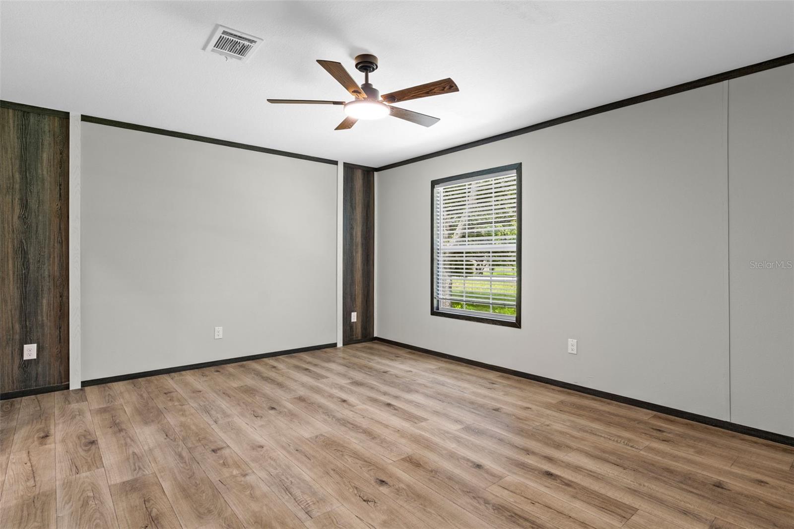 17912 GREENSBORO ST — photo 20