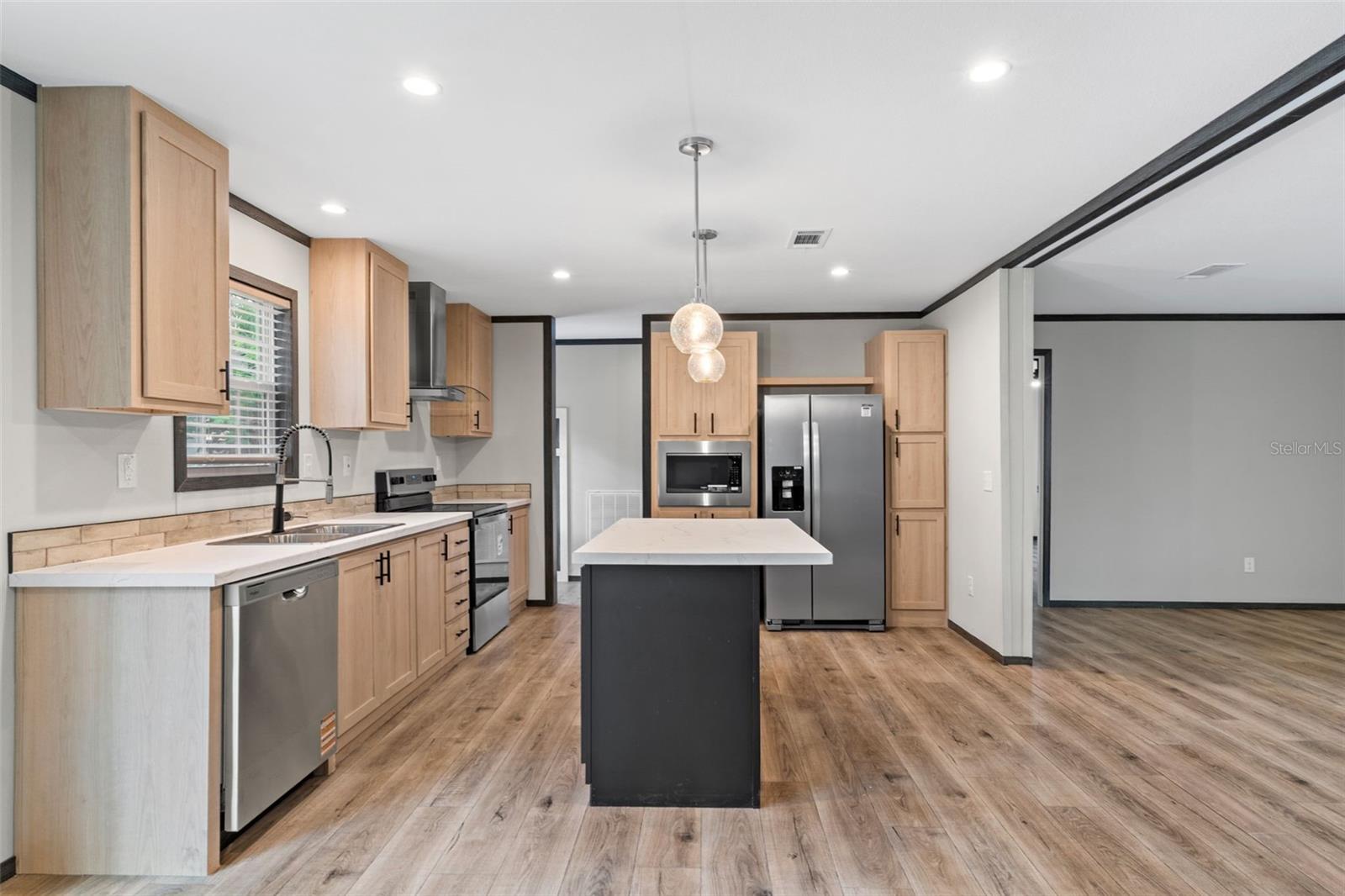 17912 GREENSBORO ST — photo 14
